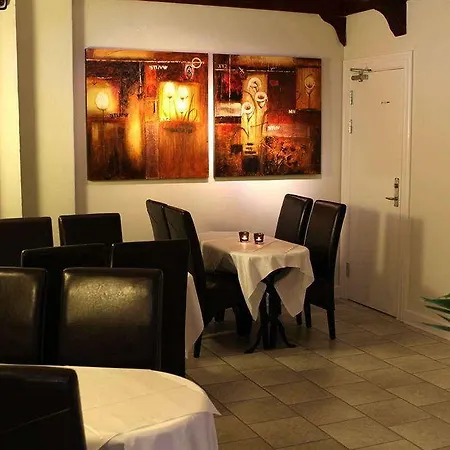 Hotel Milling Mini 11 2*