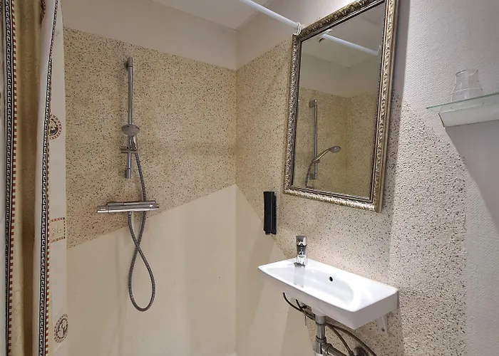 מלון Milling Mini 11